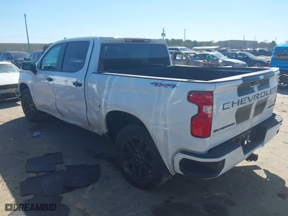 2021 Chevrolet Silverado 1500 Custom with VIN 1GCPYBEK4MZ261632, listed as a IAAI auction lot 41662563 with 50,063 mi miles. Bid and sale history available at carsss.com. Image 3.