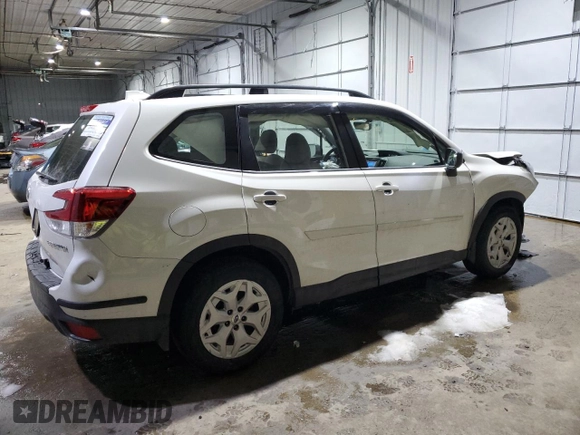 2021 Subaru Forester with VIN JF2SKADC1MH440265, listed as a Copart auction lot 43424955 with 26,143 mi miles and Salvage Title. Bid and sale history available at carsss.com. Image 3.