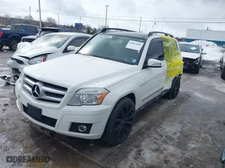 2012 Mercedes-Benz GLK-Class GLK 350 with VIN WDCGG8HB4CF840390, listed as a IAAI auction lot 41697866 with 183,163 mi miles. Bid and sale history available at carsss.com. Image 2.
