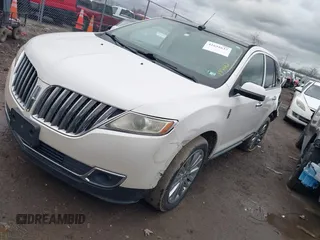 2011 Lincoln MKX with VIN 2LMDJ8JK6BBJ20920, listed as a IAAI auction lot 41651637 with 213,561 mi miles. Bid and sale history available at carsss.com. Image 19.