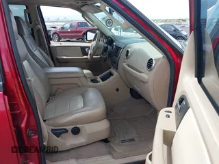 2004 Ford Expedition Eddie Bauer with VIN 1FMPU17LX4LB81956, listed as a IAAI auction lot 42064799 with 142,049 mi miles. Bid and sale history available at carsss.com. Image 5.