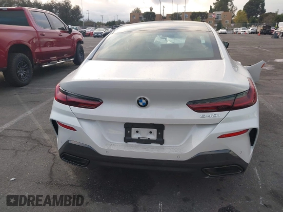 2023 BMW 8 Series 840i z VIN WBAGV2C02PCL77961, wystawiony jako IAAI lot #41156644 z przebiegiem 7059 mil mil oraz . Historia ofert i sprzedaży dostępna na DreamBid. Obrazek 16.