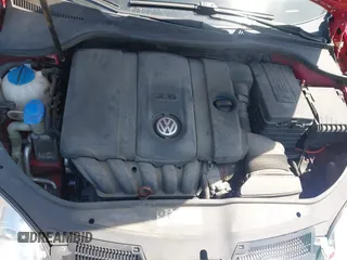 2010 Volkswagen Jetta Sedan S with VIN 3VWJZ7AJ0AM024143, listed as a IAAI auction lot 42082583 with 177,888 mi miles. Bid and sale history available at carsss.com. Image 10.