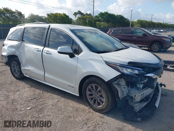 2021 Toyota Sienna XLE with VIN 5TDYRKEC7MS017968, listed as a IAAI auction lot 42145440 with 85,989 mi miles and . Bid and sale history available at DreamBid. Image 1.