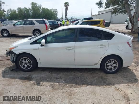 2011 Toyota Prius I with VIN JTDKN3DUXB5355059, listed as a IAAI auction lot 41896288 with 139,068 mi miles. Bid and sale history available at carsss.com. Image 15.