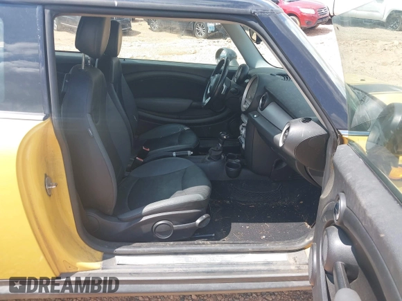 2007 MINI Hardtop with VIN WMWMF33557TT56622, listed as a IAAI auction lot 42227758 with 145,258 mi miles and . Bid and sale history available at DreamBid. Image 5.