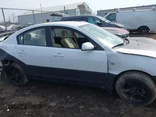 2006 Mazda Mazda3 i with VIN JM1BK12F261532654, listed as a IAAI auction lot 41788249 with 259,898 mi miles. Bid and sale history available at carsss.com. Image 14.