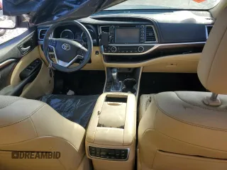 2015 Toyota Highlander Limited с VIN 5TDDKRFH3FS151806, выставлен на аукционе Copart как лот 61661905 с пробегом 32 370 миль миль и Списание • Salvage title. История ставок и продаж доступна на DreamBid. Изображение 8.
