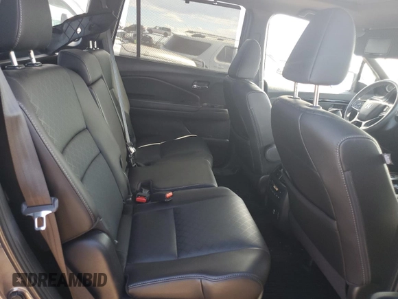 2020 Honda Passport Touring with VIN 5FNYF8H93LB011244, listed as a Copart auction lot 68113584 with 31,232 mi miles and Salvage Title. Bid and sale history available at carsss.com. Image 10.