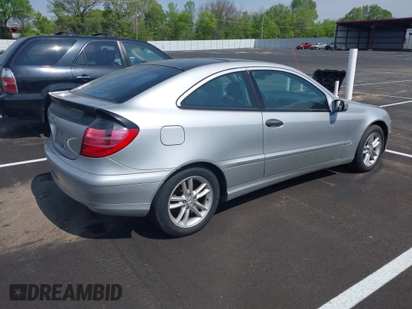 2003 Mercedes-Benz C with VIN WDBRN64J83A485452, listed as a IAAI auction lot 42043907 with 161,691 mi miles and . Bid and sale history available at DreamBid. Image 4.