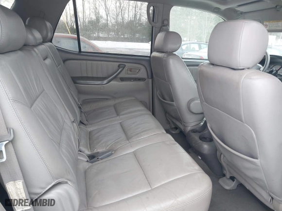 2003 Toyota Sequoia Limited with VIN 5TDBT48A13S177601, listed as a IAAI auction lot 41491390 with 218,243 mi miles. Bid and sale history available at carsss.com. Image 8.