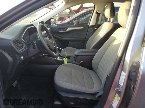 2022 Ford Escape SE z VIN 1FMCU0G64NUA88803, wystawiony jako Copart lot #46063645 z przebiegiem 45 615 mil mil oraz Szkoda całkowita • Salvage title. Historia ofert i sprzedaży dostępna na DreamBid. Obrazek 7.