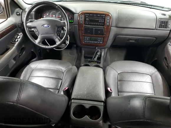 2004 Ford Explorer Limited z VIN 1FMDU75K34ZB18288, wystawiony jako Copart lot #58470475 z przebiegiem 200 787 mil mil oraz Szkoda całkowita • Salvage title. Historia ofert i sprzedaży dostępna na DreamBid. Obrazek 8.