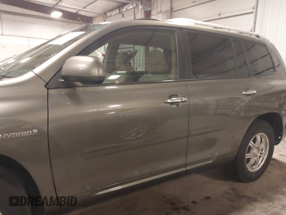 2008 Toyota Highlander Hybrid with VIN JTEEW41A382010228, listed as a IAAI auction lot 41714620 with 152,323 mi miles. Bid and sale history available at carsss.com. Image 15.
