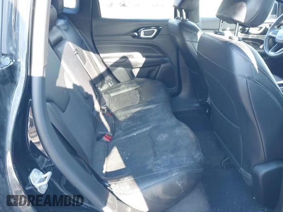 2022 Jeep Compass Latitude with VIN 3C4NJDBB7NT195727, listed as a IAAI auction lot 41693643 with 33,413 mi miles and . Bid and sale history available at DreamBid. Image 8.