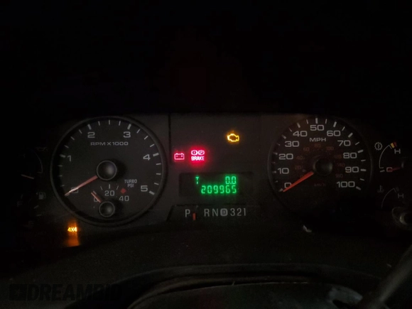 2005 Ford F-350 XL z VIN 1FTWW31P25EC64594, wystawiony jako Copart lot #61291725 z przebiegiem 209 965 mil mil oraz Czysty tytuł • Clean title. Historia ofert i sprzedaży dostępna na DreamBid. Obrazek 9.