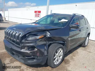 2017 Jeep Cherokee Latitude with VIN 1C4PJLCB7HW597716, listed as a IAAI auction lot 41531495 with 107,895 mi miles. Bid and sale history available at carsss.com. Image 18.
