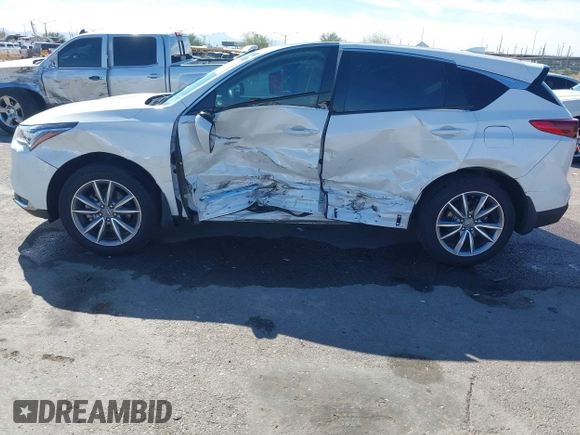 2024 Acura RDX Technology with VIN 5J8TC2H54RL026193, listed as a IAAI auction lot 41640830 with 4,586 mi miles and . Bid and sale history available at carsss.com. Image 6.