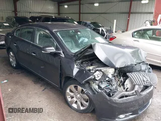2013 Buick LaCrosse Leather z VIN 1G4GC5E32DF122492, wystawiony jako IAAI lot #42444075 z przebiegiem 236 342 mil mil oraz . Historia ofert i sprzedaży dostępna na DreamBid. Obrazek 1.