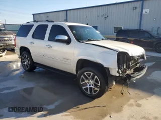 2009 GMC Yukon SLT w/4SB with VIN 1GKFK33099R167410, listed as a Copart auction lot 43352255 with 326,972 mi miles and Salvage Title. Bid and sale history available at carsss.com. Image 4.
