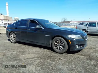 2015 BMW 5 Series 528i xDrive with VIN WBA5A7C50FD621076, listed as a IAAI auction lot 41823319 with 113,631 mi miles and . Bid and sale history available at carsss.com. Image 1.