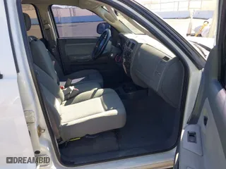 2006 Dodge Dakota SLT with VIN 1D7HE48N96S588558, listed as a IAAI auction lot 41831955 with 179,544 mi miles. Bid and sale history available at carsss.com. Image 5.