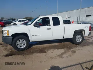 2009 Chevrolet Silverado 1500 Work Truck with VIN 1GCEK19069Z173281, listed as a IAAI auction lot 41786113 with 157,498 mi miles. Bid and sale history available at carsss.com. Image 15.
