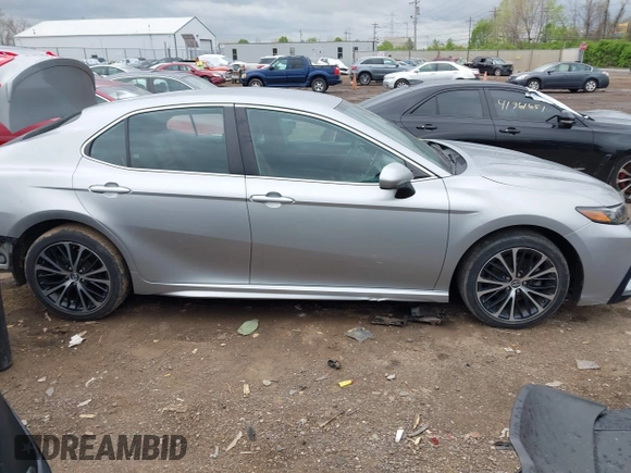 2021 Toyota Camry SE Nightshade with VIN 4T1G11AK1MU458190, listed as a IAAI auction lot 42075243 with 48,731 mi miles and . Bid and sale history available at carsss.com. Image 14.
