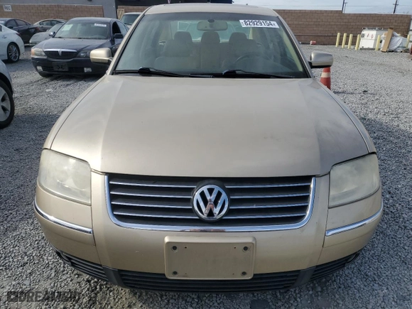 2001 Volkswagen Passat GLX with VIN WVWRH63BX1P143806, listed as a Copart auction lot 82929154 with 85,704 mi miles and Clean Title. Bid and sale history available at carsss.com. Image 5.