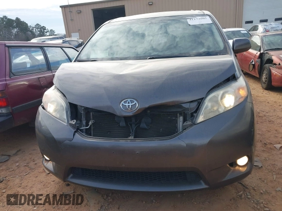 2013 Toyota Sienna XLE with VIN 5TDDK3DC6DS054942, listed as a IAAI auction lot 41172005 with 202,675 mi miles and . Bid and sale history available at DreamBid. Image 12.
