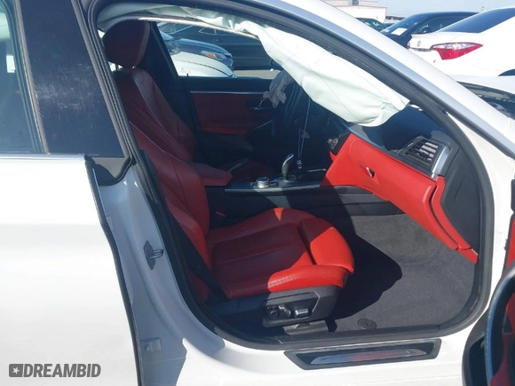 2019 BMW 4 Series 430i with VIN WBA4J1C5XKBM17786, listed as a IAAI auction lot 41597430 with 66,106 mi miles. Bid and sale history available at carsss.com. Image 5.