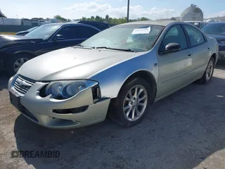 2000 Chrysler 300M M z VIN 2C3HE66G2YH244336, wystawiony jako IAAI lot #42139729 z przebiegiem 264 895 mil mil oraz . Historia ofert i sprzedaży dostępna na DreamBid. Obrazek 2.