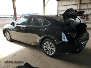 2013 Lexus ES 300h z VIN JTHBW1GG0D2015445, wystawiony jako Copart lot #56705365 z przebiegiem 118 446 mil mil oraz Szkoda całkowita • Salvage title. Historia ofert i sprzedaży dostępna na DreamBid. Obrazek 2.