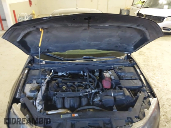 2010 Ford Fusion SE with VIN 3FAHP0HA3AR169898, listed as a IAAI auction lot 41033517 with 194,856 mi miles. Bid and sale history available at carsss.com. Image 10.