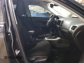 2019 Jeep Compass Sport with VIN 3C4NJDAB0KT802788, listed as a Copart auction lot 39840144 with 121,229 mi miles and Salvage title. Bid and sale history available at DreamBid. Image 7.
