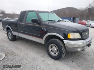 2000 Ford F-150 XL with VIN 1FTRX18L0YNC05663, listed as a IAAI auction lot 41413835 with 1 mi miles. Bid and sale history available at carsss.com. Image 1.
