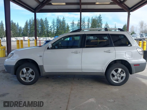2003 Mitsubishi Outlander XLS with VIN JA4LZ41G33U092413, listed as a IAAI auction lot 41904961 with 178,691 mi miles. Bid and sale history available at carsss.com. Image 14.