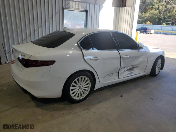 2021 Alfa Romeo Giulia with VIN ZARFAMANXM7645928, listed as a Copart auction lot 83039704 with 36,020 mi miles and Salvage Title. Bid and sale history available at carsss.com. Image 3.