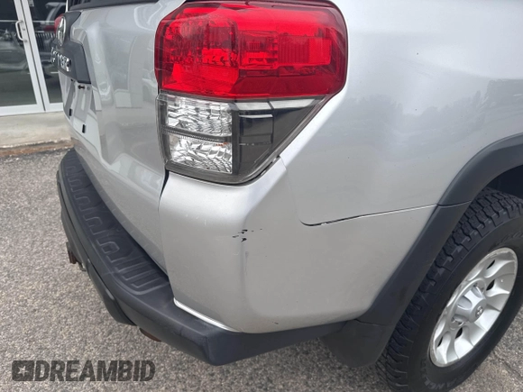 2010 Toyota 4Runner Trail with VIN JTEBU5JR6A5005677, listed as a IAAI auction lot 42053158 with 249,747 mi miles and . Bid and sale history available at DreamBid. Image 6.