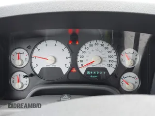 2007 Dodge 1500 SLT with VIN 1D7HU18217S189166, listed as a IAAI auction lot 42168002 with 264,304 mi miles. Bid and sale history available at carsss.com. Image 7.