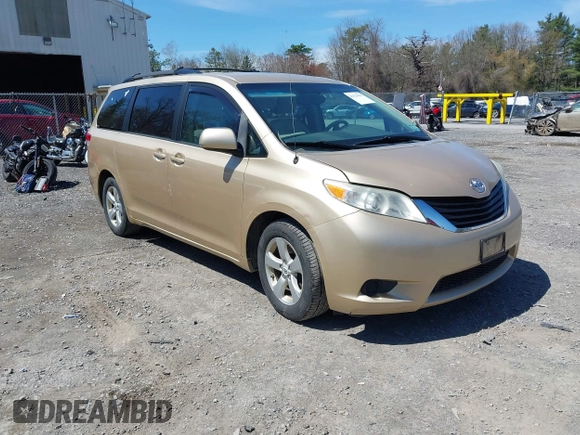 2012 Toyota Sienna LE AAS with VIN 5TDKK3DC9CS184090, listed as a IAAI auction lot 42123891 with 162,065 mi miles. Bid and sale history available at carsss.com. Image 1.