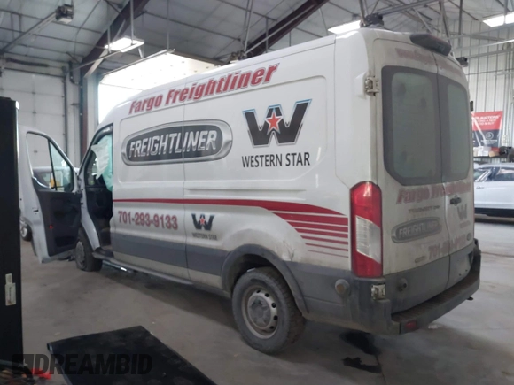 2020 Ford Transit Cargo z VIN 1FTBR1CG9LKB59461, wystawiony jako IAAI lot #41807469 z przebiegiem 205 431 mil mil oraz . Historia ofert i sprzedaży dostępna na DreamBid. Obrazek 3.