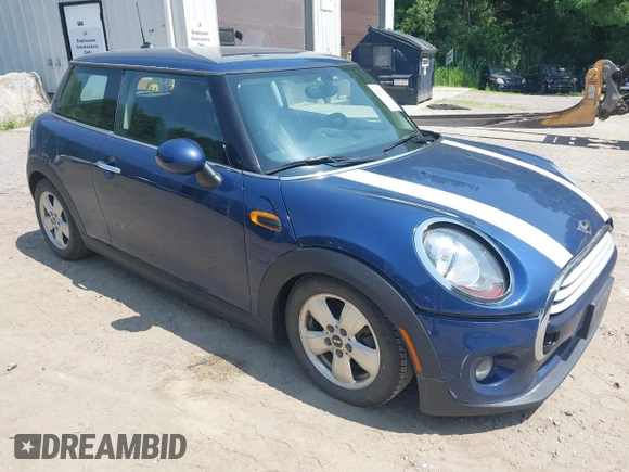 2014 MINI Hardtop with VIN WMWXM5C50ET972174, listed as a IAAI auction lot 42738144 with 106,273 mi miles and . Bid and sale history available at DreamBid. Image 1.