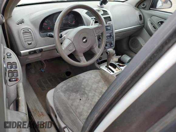 2005 Chevrolet Malibu Maxx LS z VIN 1G1ZT62875F266178, wystawiony jako Copart lot #51301565 z przebiegiem 321 481 mil mil oraz Szkoda całkowita • Salvage title. Historia ofert i sprzedaży dostępna na DreamBid. Obrazek 8.