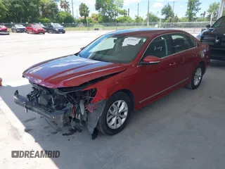 2017 Volkswagen Passat S z VIN 1VWAT7A38HC056207, wystawiony jako IAAI lot #42586003 z przebiegiem 114 329 mil mil oraz . Historia ofert i sprzedaży dostępna na DreamBid. Obrazek 17.