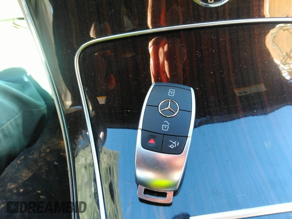2021 Mercedes-Benz C 300 with VIN W1KWK8DB3MG083540, listed as a IAAI auction lot 35092765 with 11,404 mi miles and . Bid and sale history available at DreamBid. Image 11.