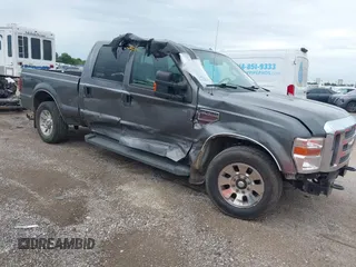 2008 Ford F-250 XL z VIN 1FTSW20R88EA72970, wystawiony jako IAAI lot #42625597 z przebiegiem 140 921 mil mil oraz . Historia ofert i sprzedaży dostępna na DreamBid. Obrazek 1.