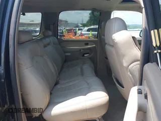 2001 Chevrolet Suburban LS with VIN 3GNFK16T31G142634, listed as a IAAI auction lot 42575492 with 236,583 mi miles and . Bid and sale history available at DreamBid. Image 8.