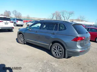 2020 Volkswagen Tiguan SE with VIN 3VV2B7AX8LM119358, listed as a IAAI auction lot 41897534 with 131,646 mi miles. Bid and sale history available at carsss.com. Image 3.