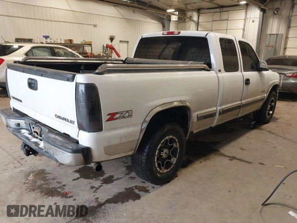 2002 Chevrolet Silverado 1500 LT with VIN 2GCEK19T421207016, listed as a IAAI auction lot 41182476 with 147,870 mi miles. Bid and sale history available at carsss.com. Image 4.